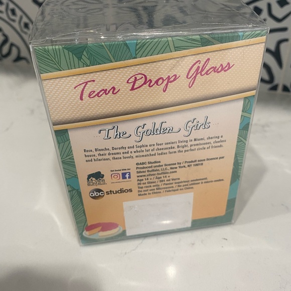 The Golden Girls Tear Drop Wine Glass New Betty White Bea Arthur Rue McClanahan - Picture 5 of 5